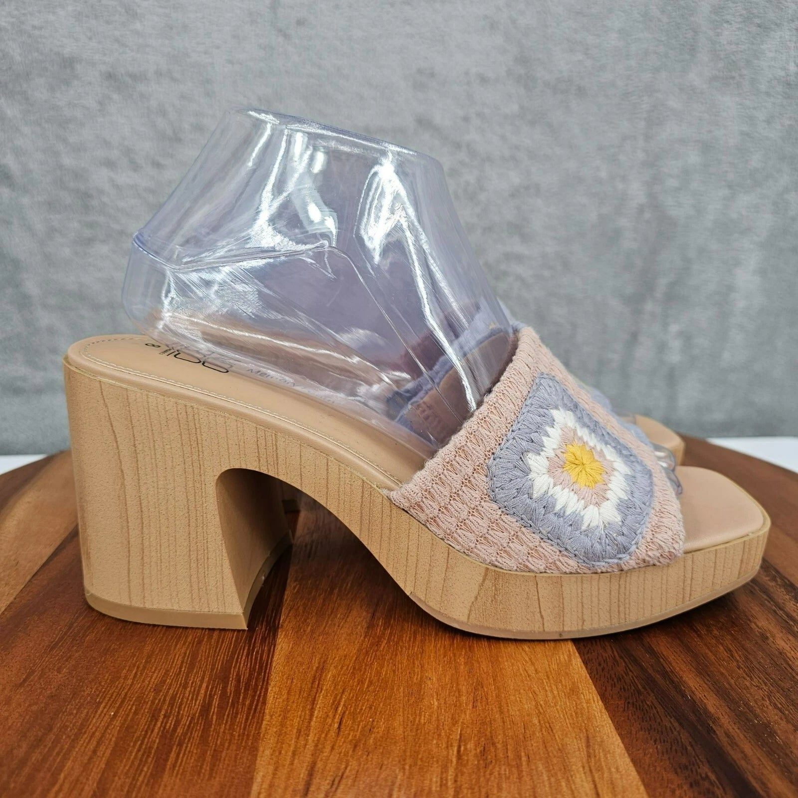 No Boundaries NOBO Crochet Mid Heel Sandals 8 Cottagecore Slide Colorful Square