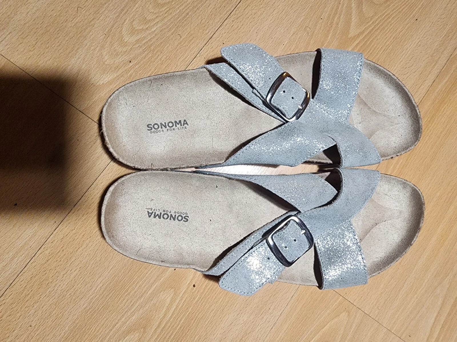 Sonoma Silver Suede Buckle Slide Footbed Sandals Size 9.5 Style Tarragon
