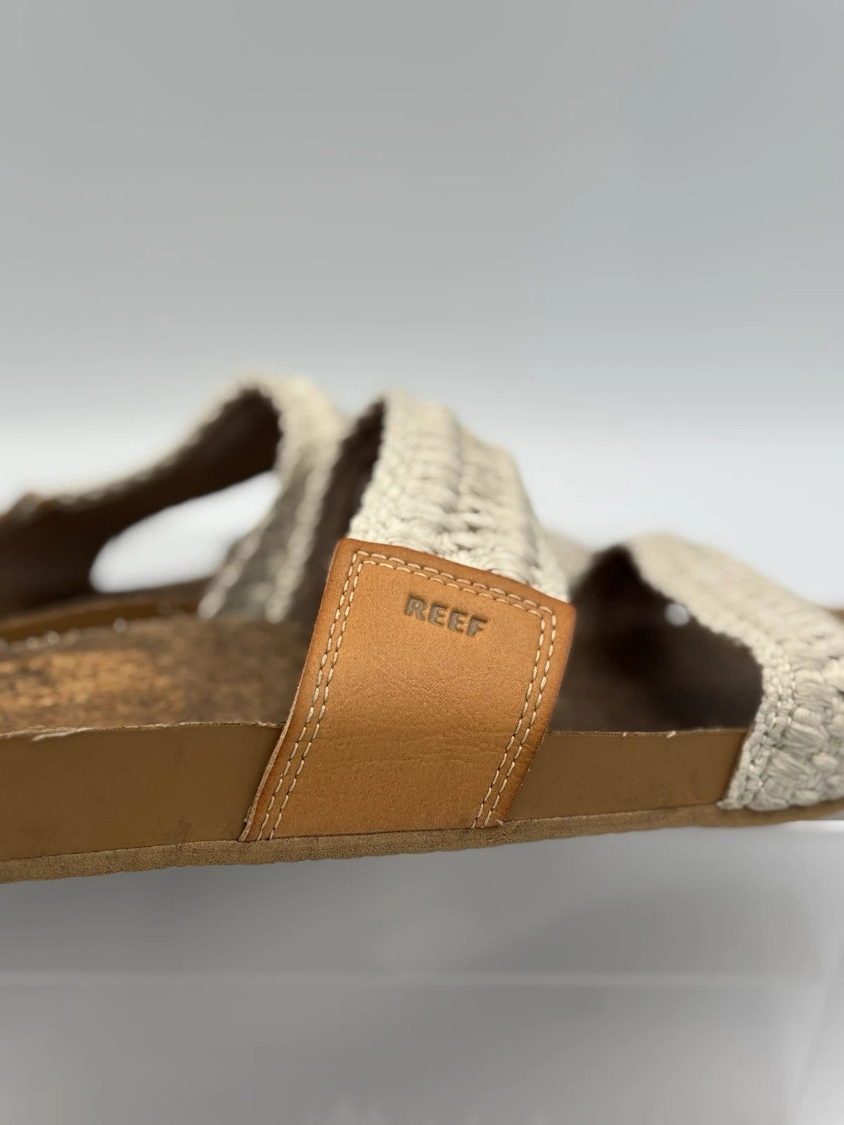 Reef Women's Cushion Vista Fashion Slide Sandal Size 8 White Strap Slip 38.5EU