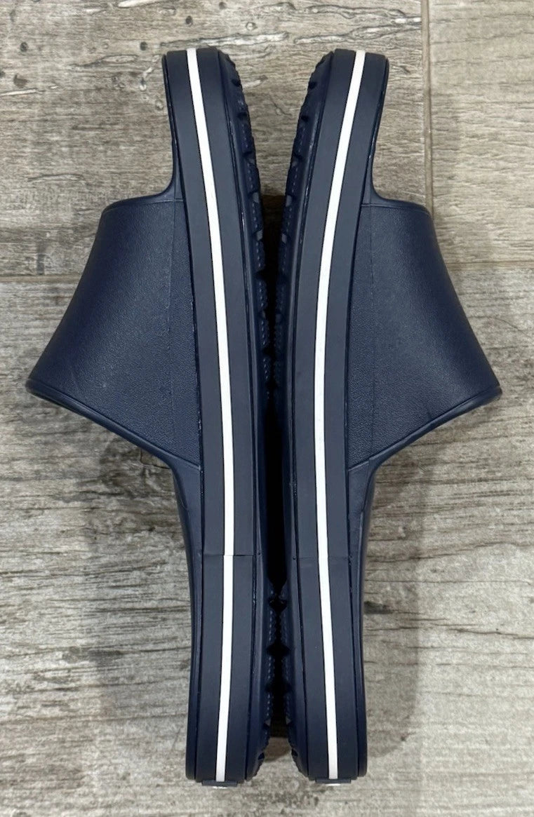 NEW CROCS WOMEN 7 CROCBAND III SLIDE. NAVY / WHITE. STYLE 205733