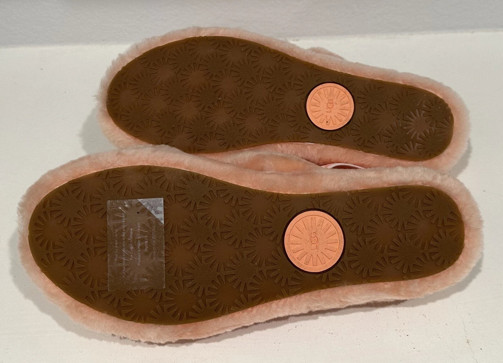 UGG Oh Yeah Fluff Slide Sandal – Sheepskin Comfort, Strappy Style – Size 11