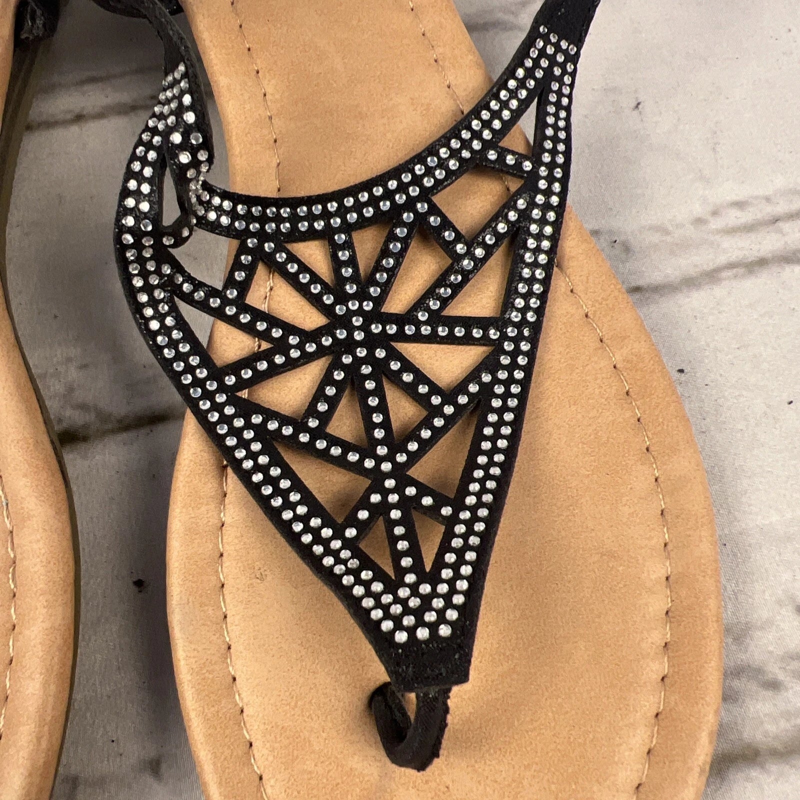Sandals Women’s Size 18 Black Beaded Straps Summer Flats  New