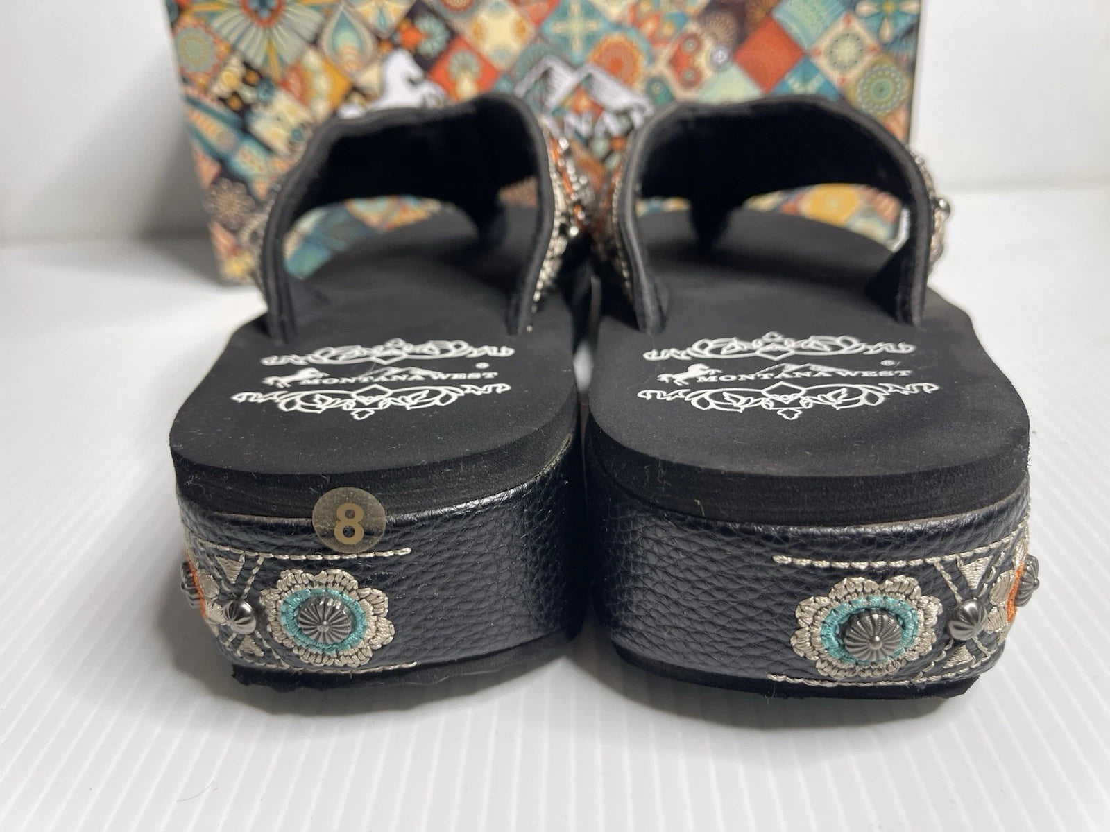 Montana West Womens 8 Sandals Western Style Platform Flip Flops Concho