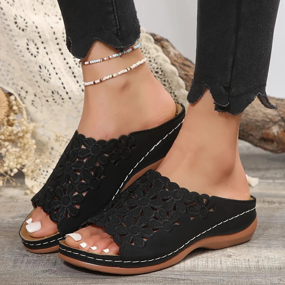 Women Elegant Floral Comfort Sandals – Hollow-Cut Stylish Wedge Versatile Slides