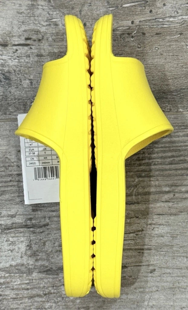 NEW CROCS W7 SLOANE SLIDE IN YELLOW LEMON. STYLE 205742-7C1. DISCONTINUED