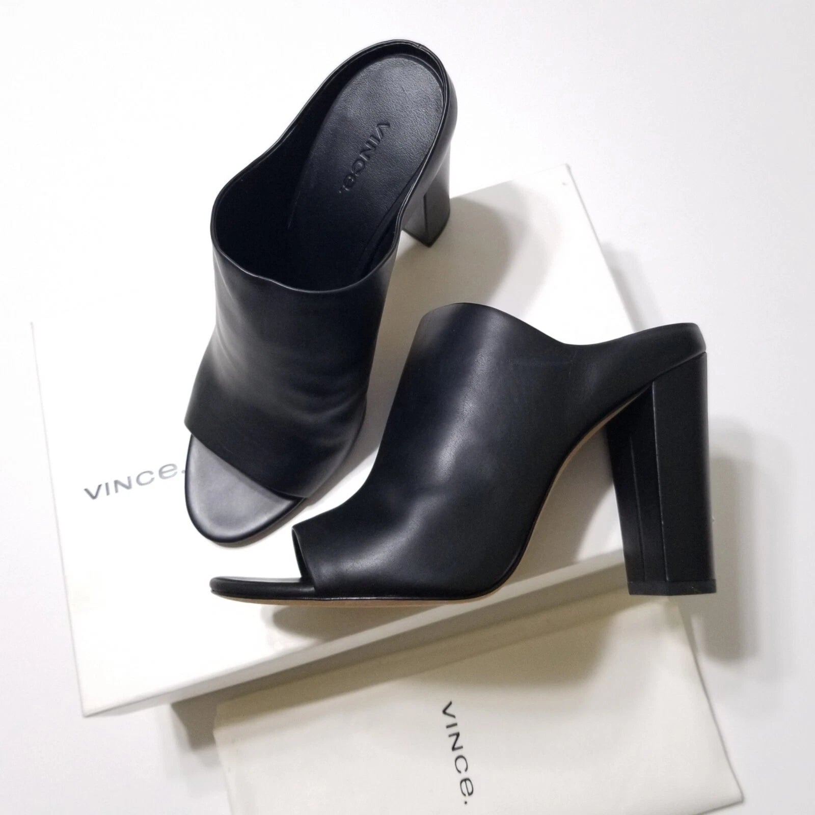 NIB Vince Alora Leather Block Heel Slide Sandal in Black Size 9 $295