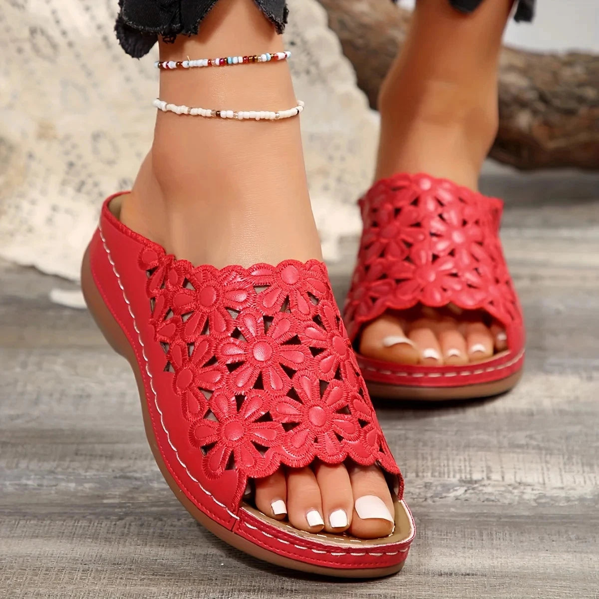 Women Elegant Floral Comfort Sandals – Hollow-Cut Stylish Wedge Versatile Slides