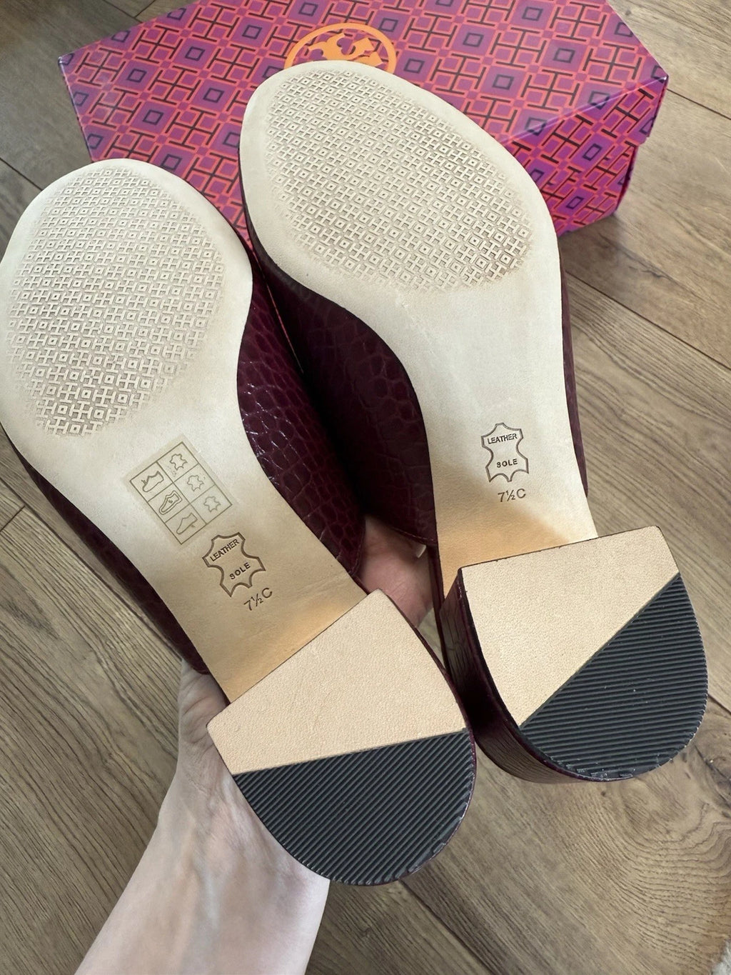 TORY BURCH MARTINE  croco emboss slide sandal Burgundy Claret 7.5 C MSRP $406