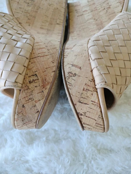 ETIENNE AIGNER Devin Sz 8  Sandals Platforms Women's Natural Cork Wedges Slides
