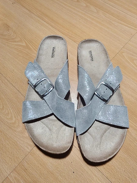 Sonoma Silver Suede Buckle Slide Footbed Sandals Size 9.5 Style Tarragon