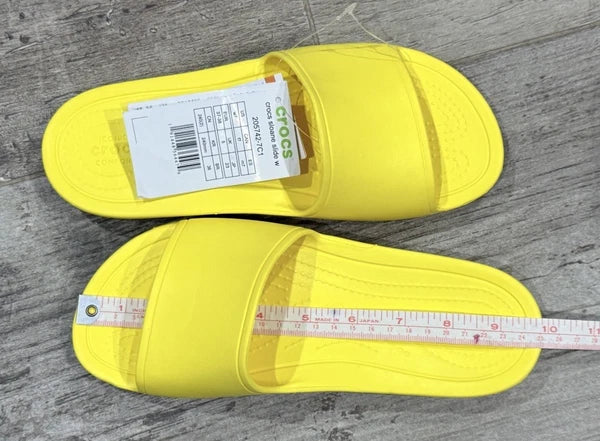 NEW CROCS W7 SLOANE SLIDE IN YELLOW LEMON. STYLE 205742-7C1. DISCONTINUED