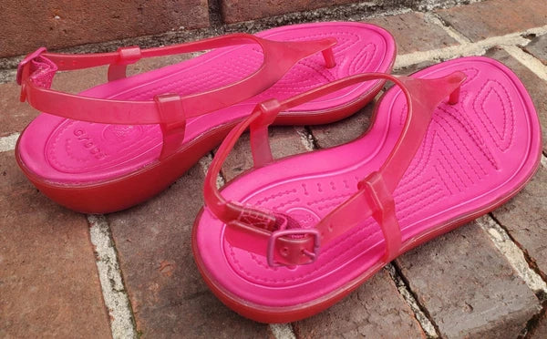 🐊CROCS●Sexi💋Serena●Flip Flop/ Thong/Slingback●Sz.7●Good/Clean Cond●HOT PINK💗