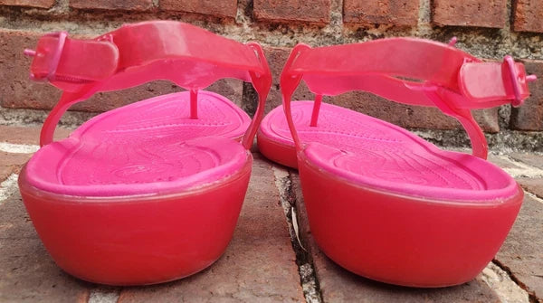 🐊CROCS●Sexi💋Serena●Flip Flop/ Thong/Slingback●Sz.7●Good/Clean Cond●HOT PINK💗