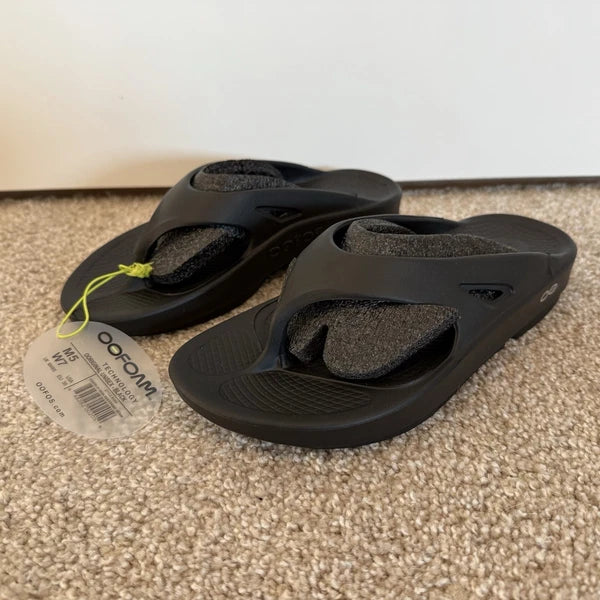 OOFOS Unisex Original Sandal Style #1000, Black, Size M5, W7, New In Bag