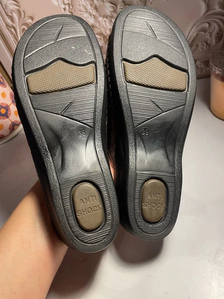 La Plume Women's Paola Sandal Leather Anatomical Footbed Women's SZ 38