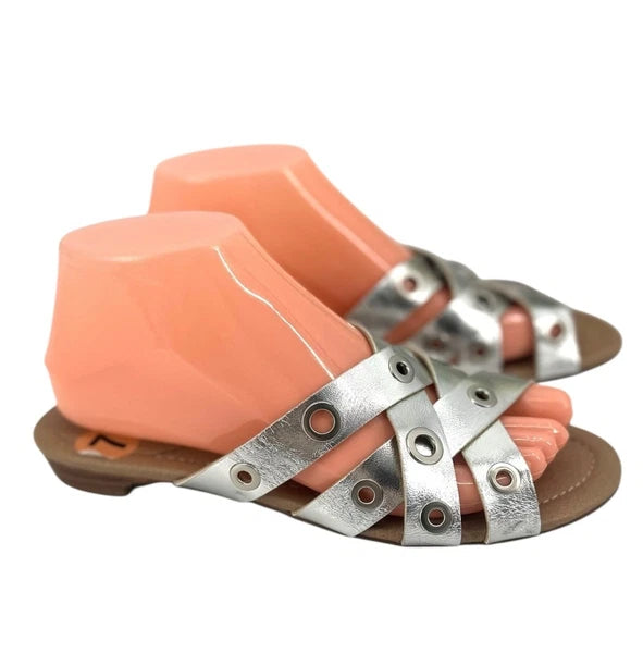 Tahari Silver Grommet Strappy Sandals Flats Women’s Size 7 Slip On Shoe