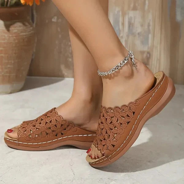 Women Elegant Floral Comfort Sandals – Hollow-Cut Stylish Wedge Versatile Slides