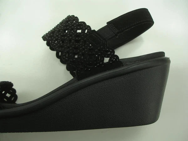 Women's 8 M Skechers Rumble On Sassy Dayz Sandals 119147 Black Wedge Heel Beaded