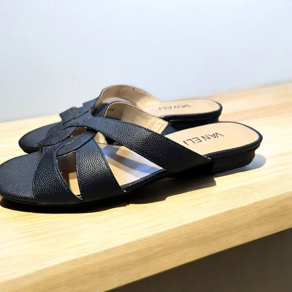 vaneli Brig leather sandals shoes navy blue Women size 6.5 NEW