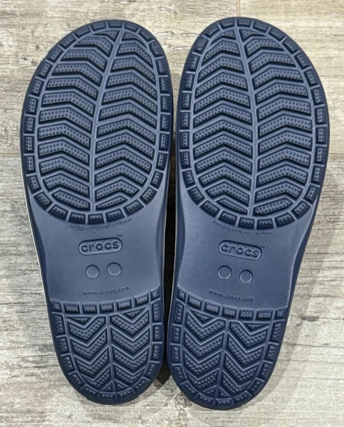 NEW CROCS WOMEN 7 CROCBAND III SLIDE. NAVY / WHITE. STYLE 205733