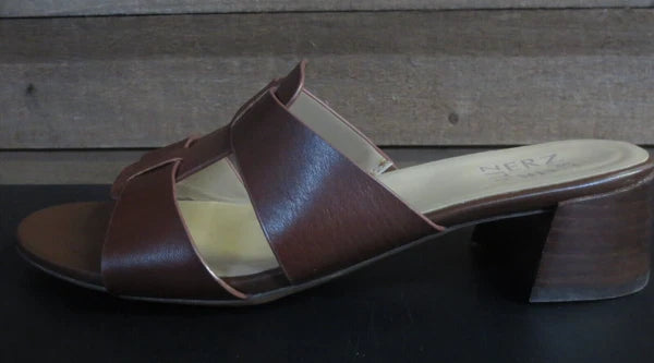 NATURALIZER LADIES JOEY CINNAMON SANDAL - 9M