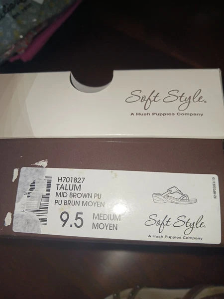 Soft Style Lt. Brown Slide Sandals With Metal Details 1" heel Sz 9.5 New In Box