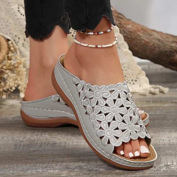 Women Elegant Floral Comfort Sandals – Hollow-Cut Stylish Wedge Versatile Slides