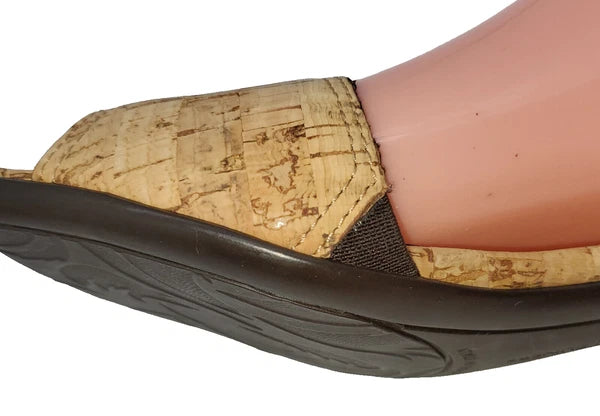 NWOB~Donald Pliner~Womens 6.5M~Cork Buckle Kitten Heel Sandles~MADE in ITALY