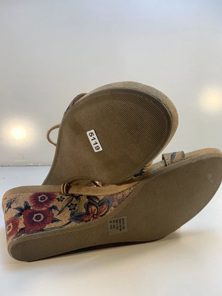 Style & Co Floral Sandals Size 9 SKU 5120